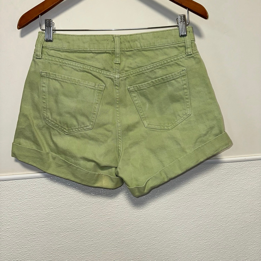 Women's Wild Fable Green High Rise Mom Denim Shorts Size 4 / 27 R - Picture 2 of 12